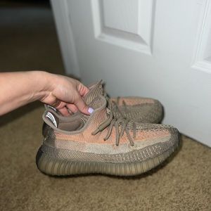 Yeezys Sneakers